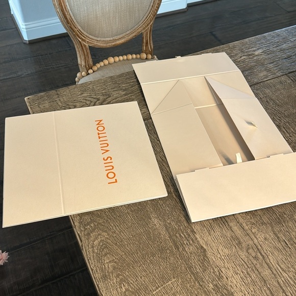 NWOT LOUIS VUITTON FOLDABLE BOX - Picture 7 of 17